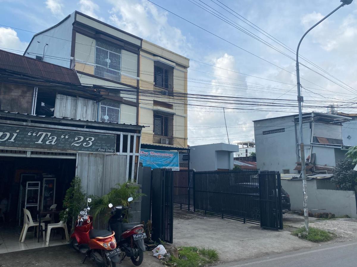 Oyo 90548 Kika 2* Makassar