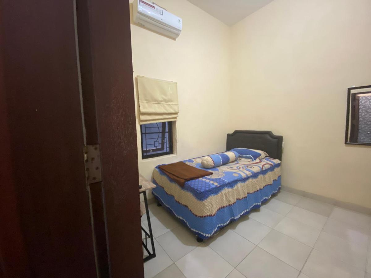 Oyo 90548 Kika Hotel 2*